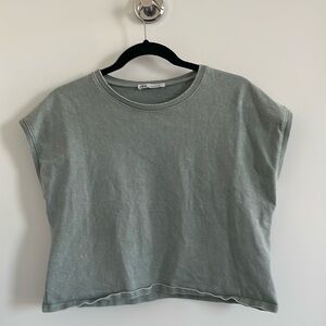Zara Cropped Muscle Tee (heavy material), Size M